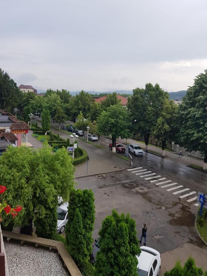 Apartament Posada Curtea De Arges Luaran gambar